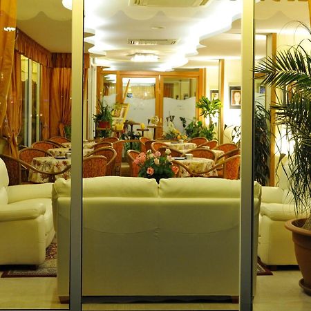 Hotel Al Prater لينانو سابيادورو المظهر الخارجي الصورة