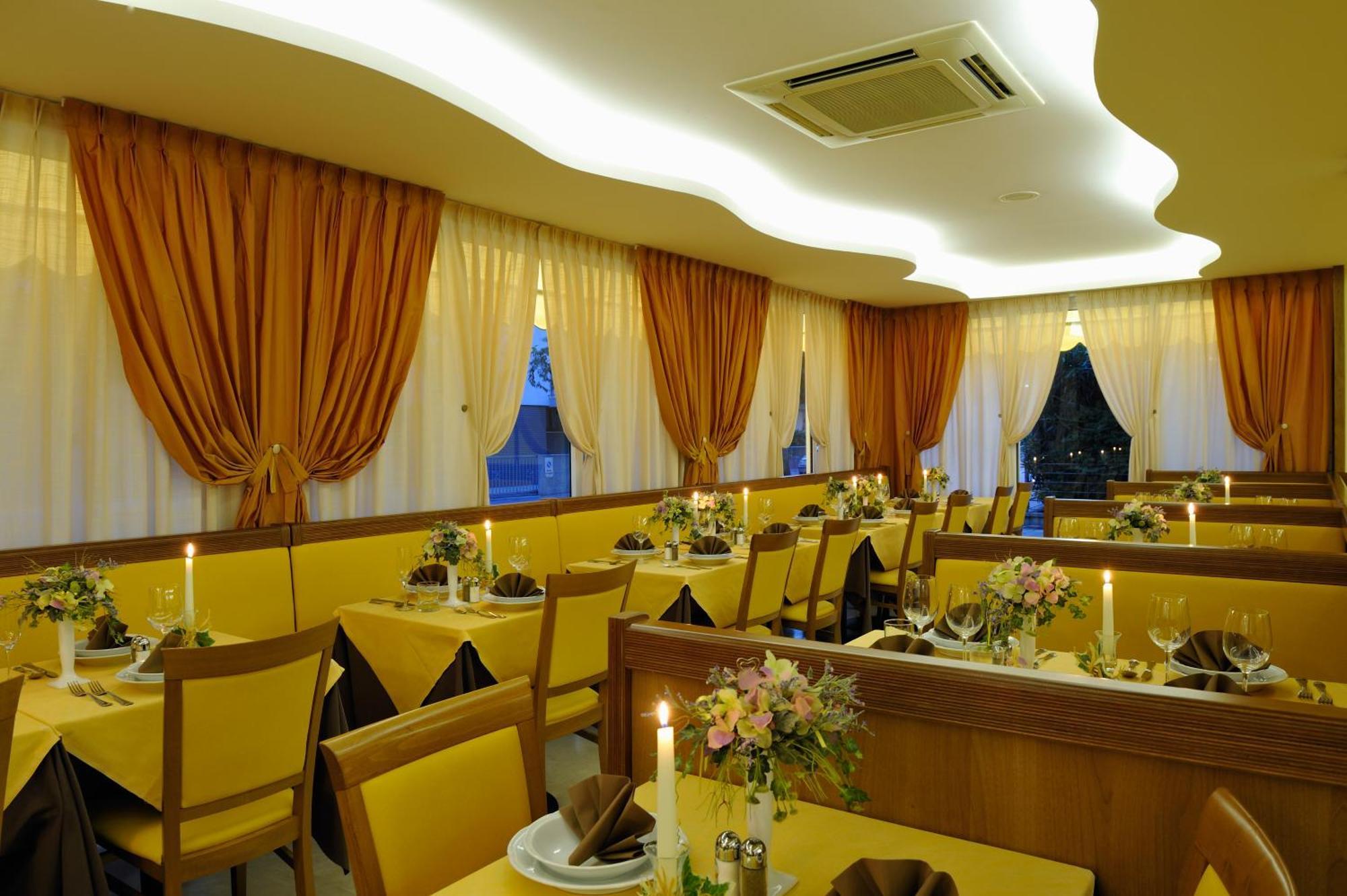 Hotel Al Prater لينانو سابيادورو المظهر الخارجي الصورة
