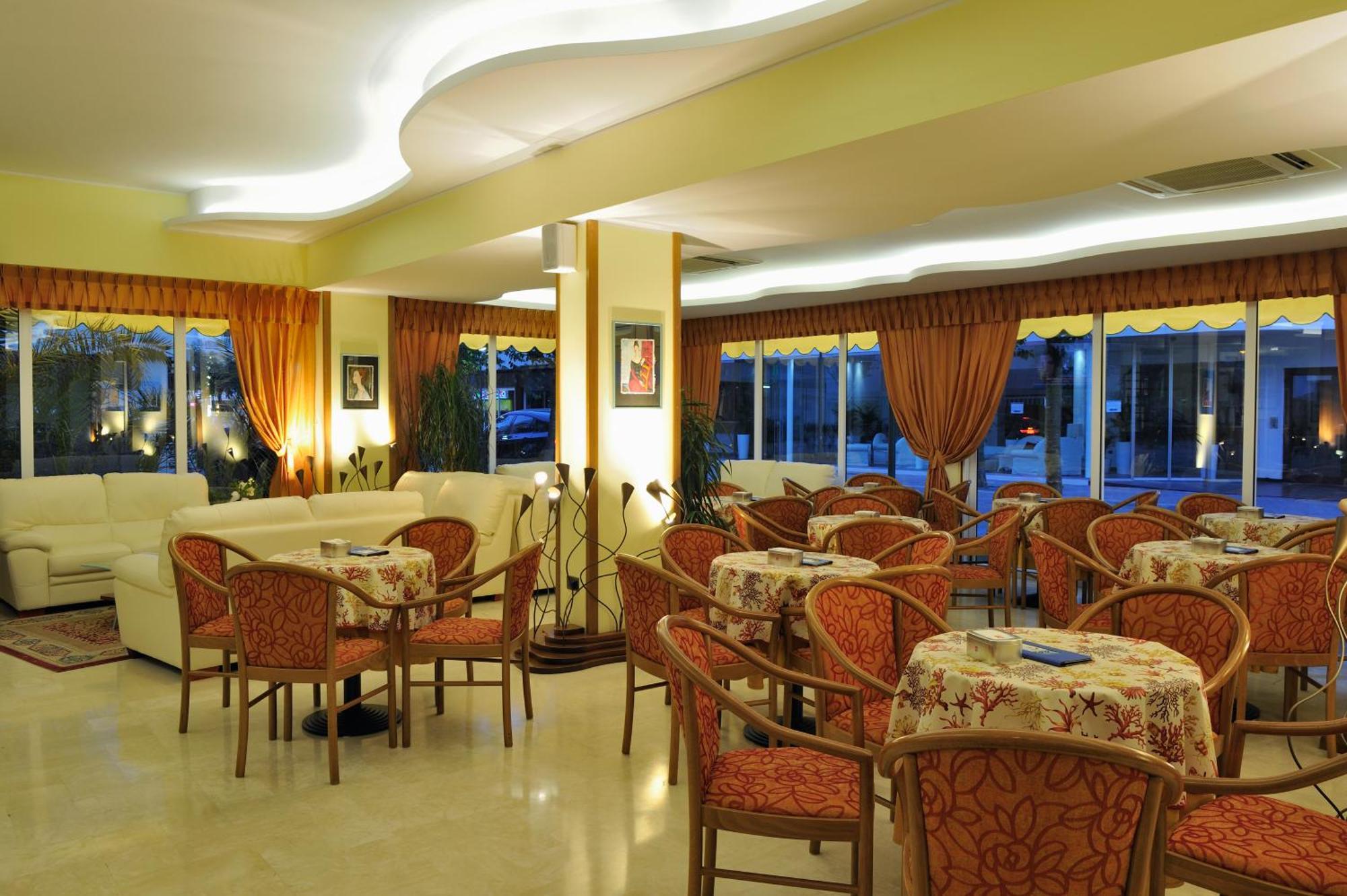 Hotel Al Prater لينانو سابيادورو المظهر الخارجي الصورة