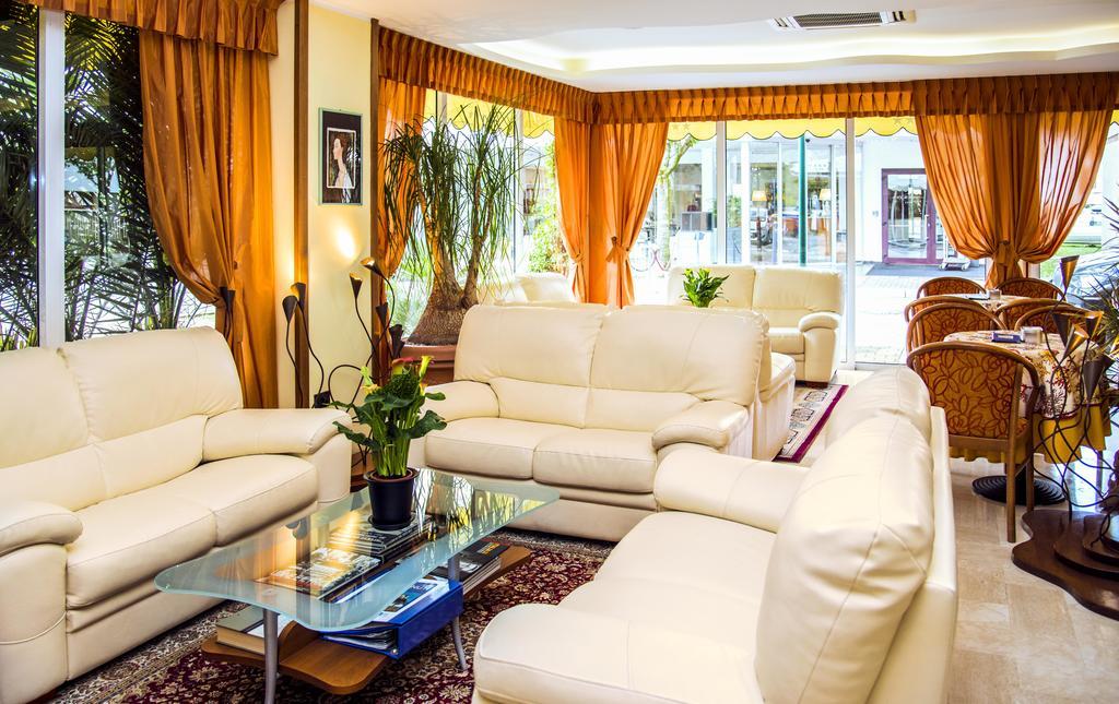 Hotel Al Prater لينانو سابيادورو المظهر الخارجي الصورة