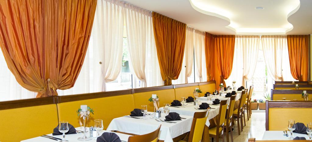 Hotel Al Prater لينانو سابيادورو المظهر الخارجي الصورة